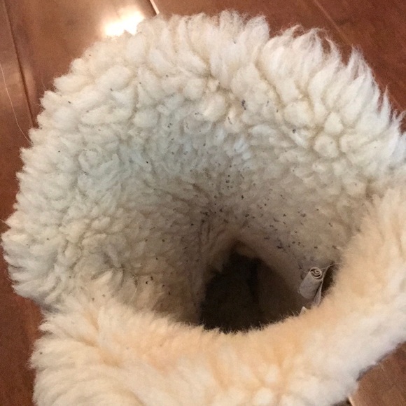 Ugg Boots - Picture 6 of 6